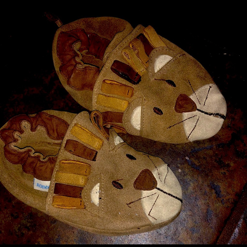 Robeez Lion moccasins